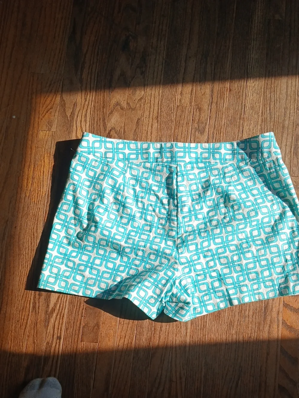 Trina Turk Cotton Viscose Blend Turquoise Geo High-Waist Shorts Size 12 - Picture 3 of 5